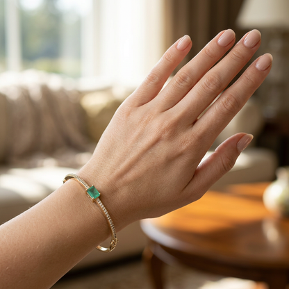 Elegant Stone Center Openable Bracelet