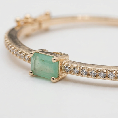 Elegant Stone Center Openable Bracelet