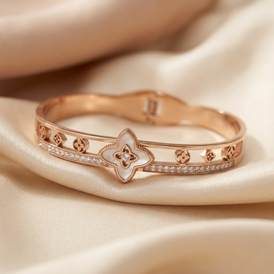 Geometric Clover Statement Bracelet