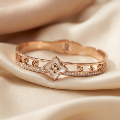 Geometric Clover Statement Bracelet