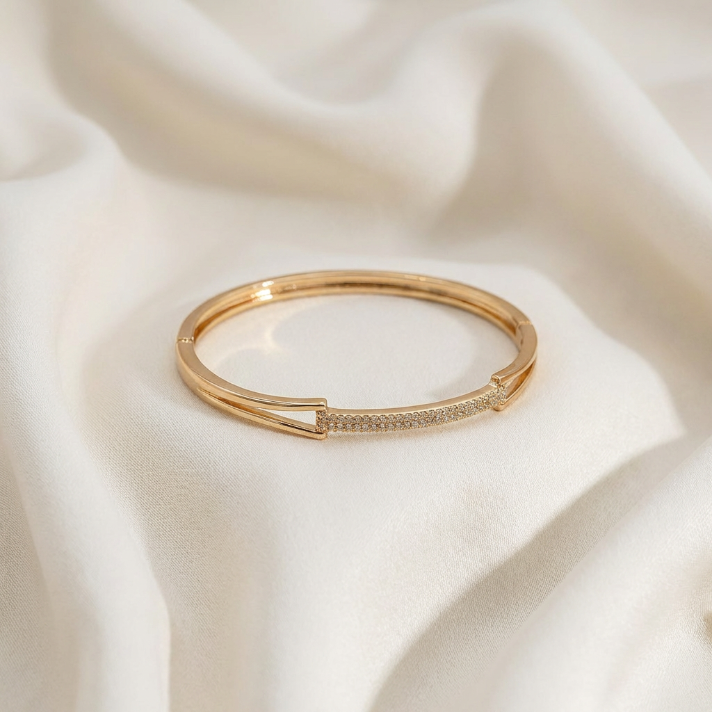 Luxe Bypass Motif Open Bracelet