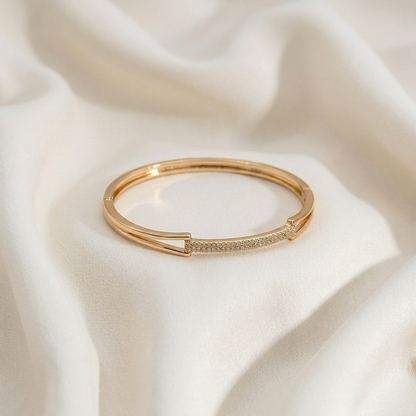 Luxe Bypass Motif Open Bracelet