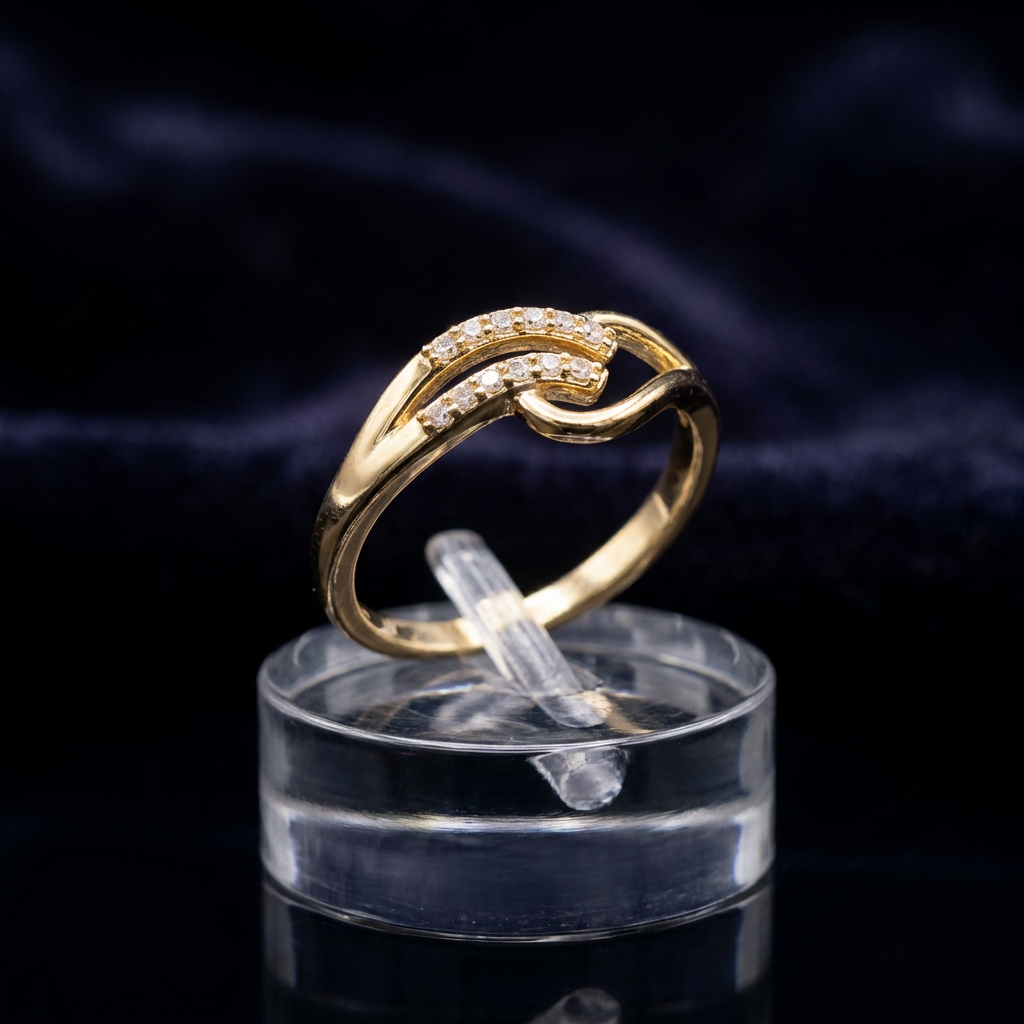 Elegant Wave Design Ring with Adjustable Fit