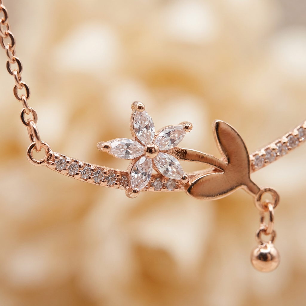 Modern Minimal Nature Motif Necklace