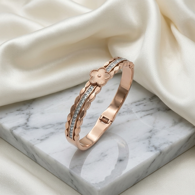Feminine Scalloped Fashion Bracelet