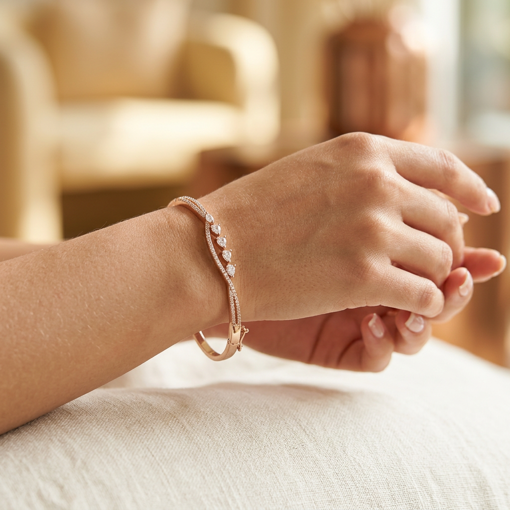 Fluid Wave Openable Bracelet